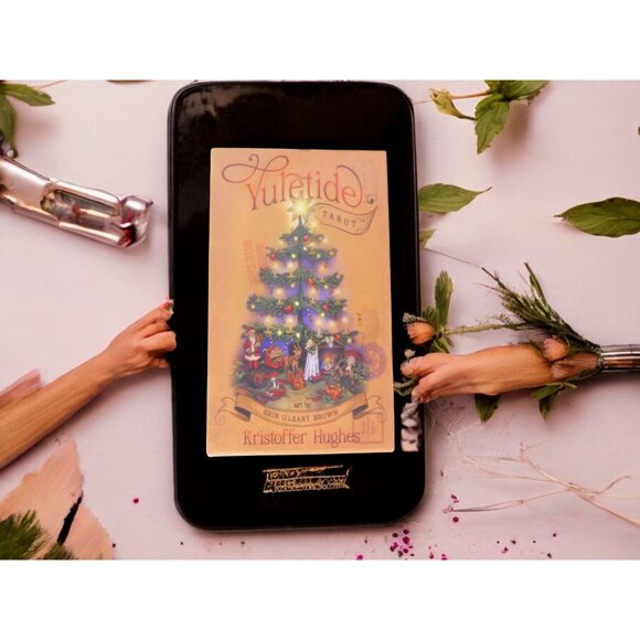 Yuletide Tarot Card Deck, 78 Holiday Cards 4.13" x 2.48" NIB Festive Design - Picture 2 of 10